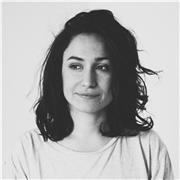 Illustratrice offre lezioni di disegno e pittura